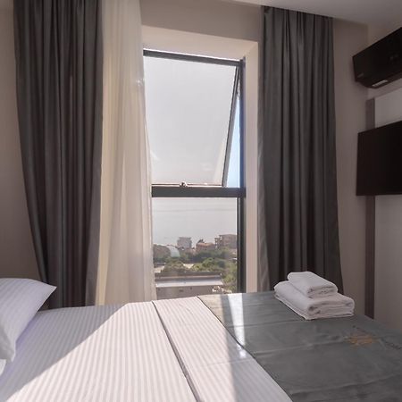 Hotel Diman Добра вода Екстериор снимка
