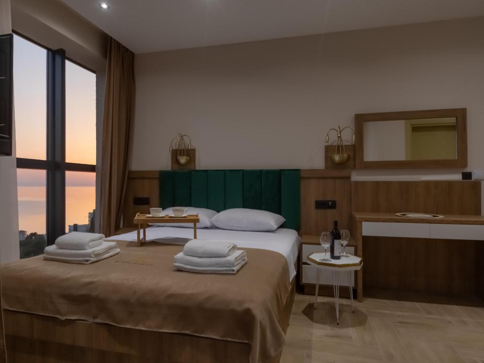 Hotel Diman Добра вода Екстериор снимка