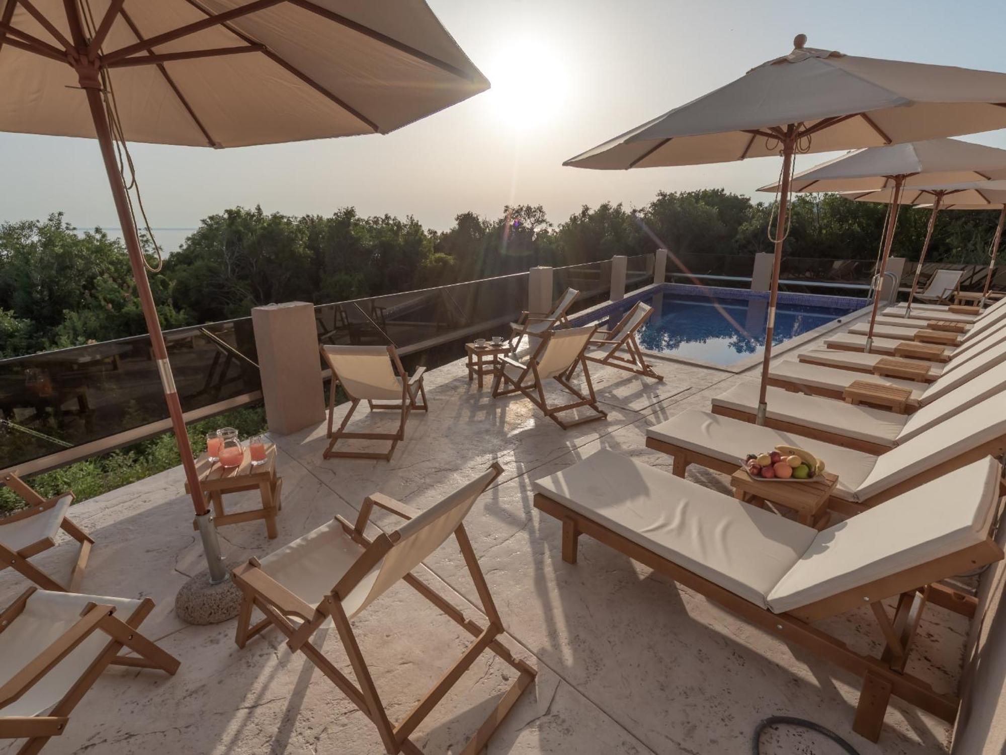 Hotel Diman Добра вода Екстериор снимка