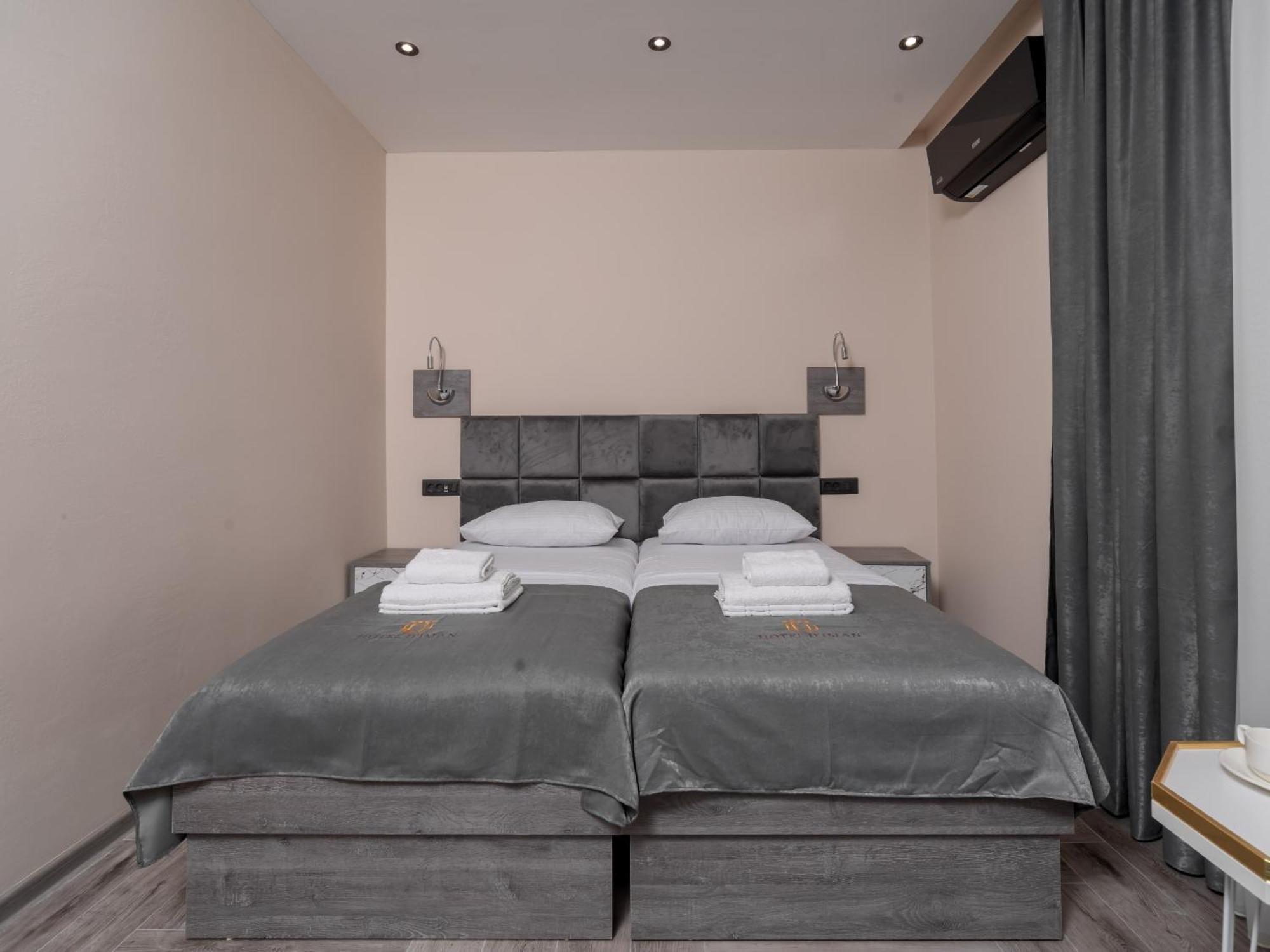 Hotel Diman Добра вода Екстериор снимка