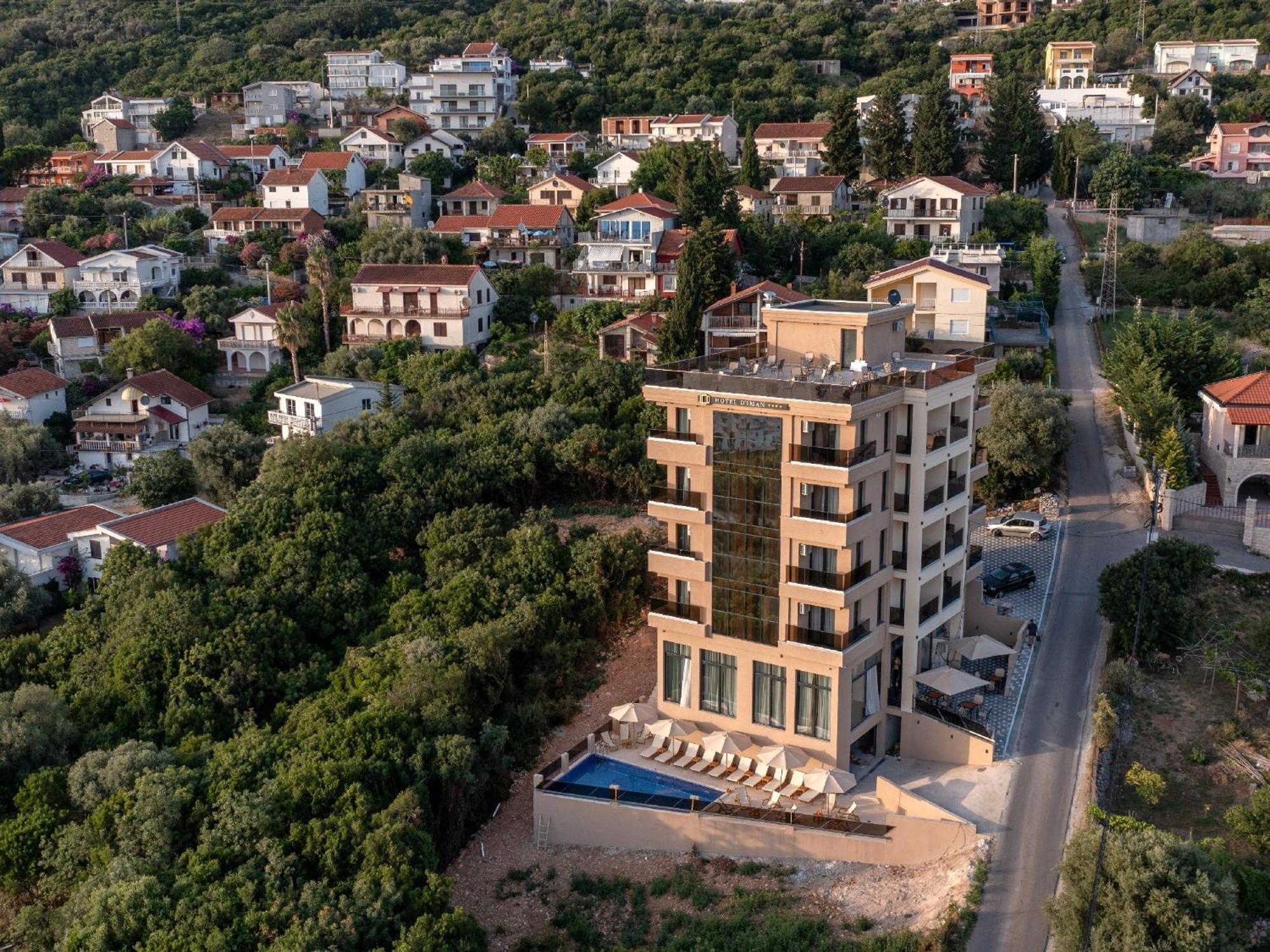 Hotel Diman Добра вода Екстериор снимка