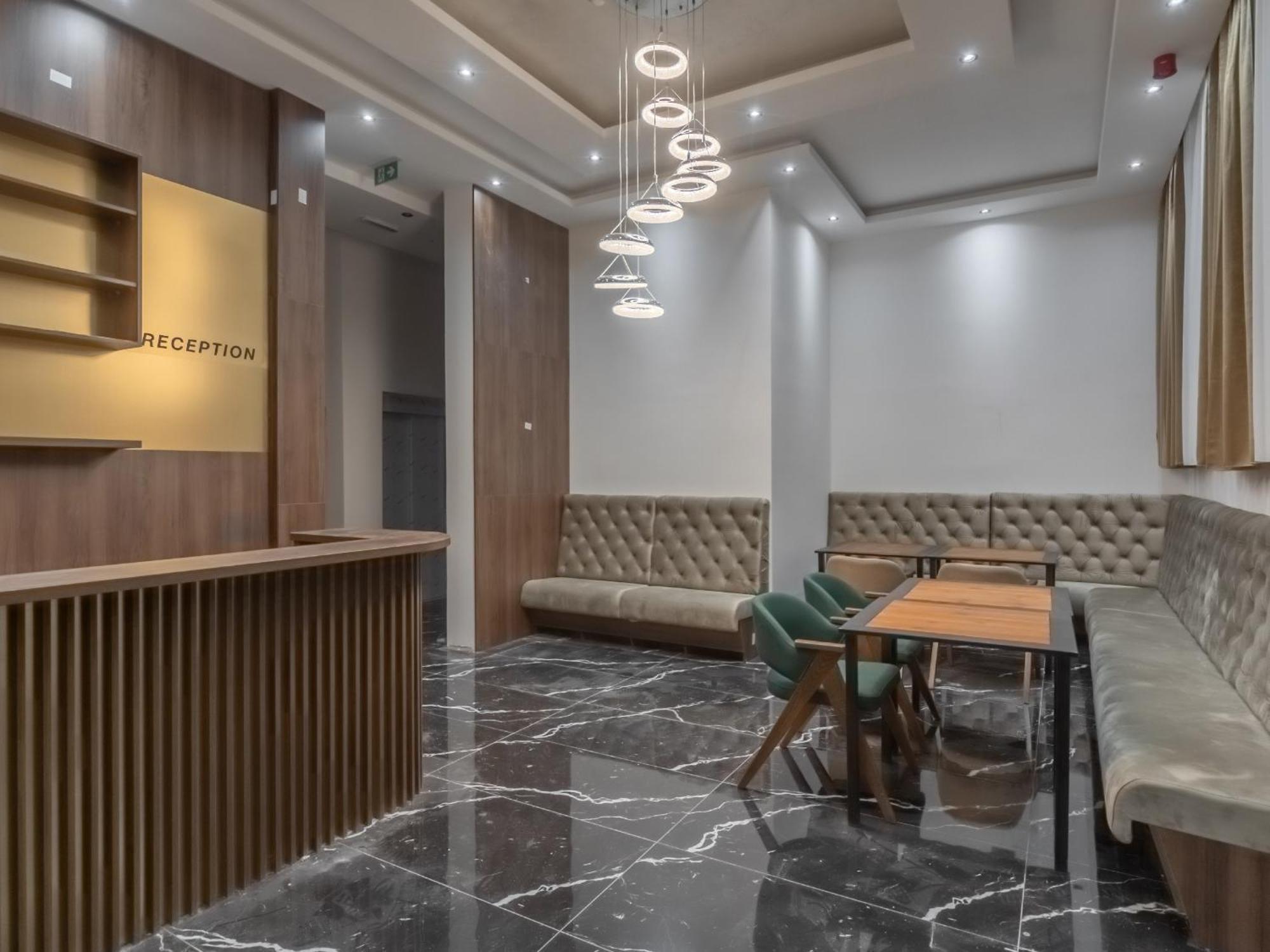 Hotel Diman Добра вода Екстериор снимка